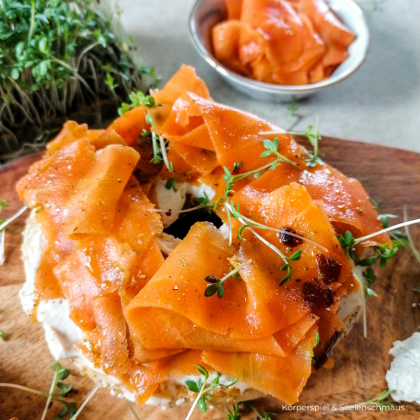 Vegan brunchen mit: Karottenlax &amp; Cashew- Meerrettich Cremé ...